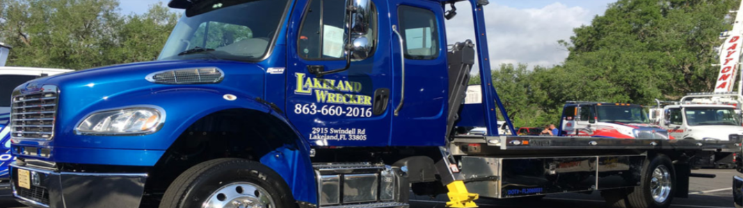 Lakeland Wrecker company banner