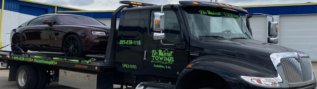 No Limit Towing company banner