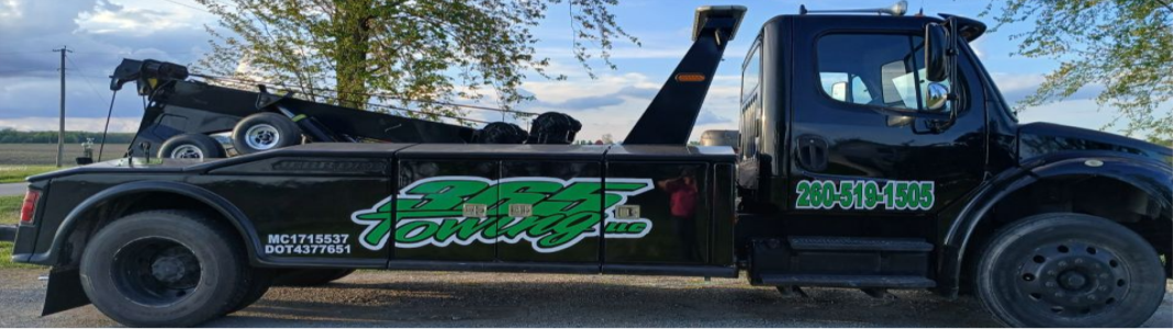365 Towing and Hauling LLC company banner