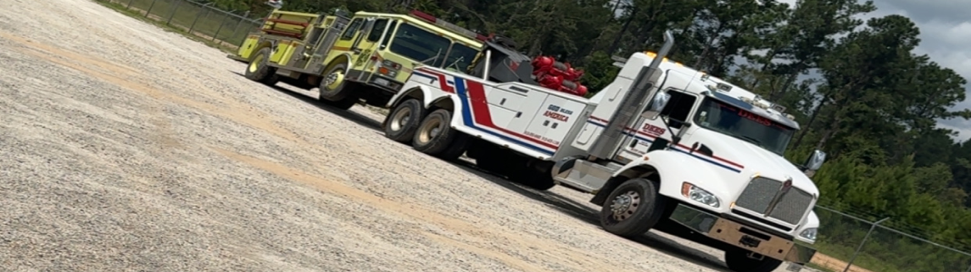 DEES USED CARS AND TOWING LLC company banner